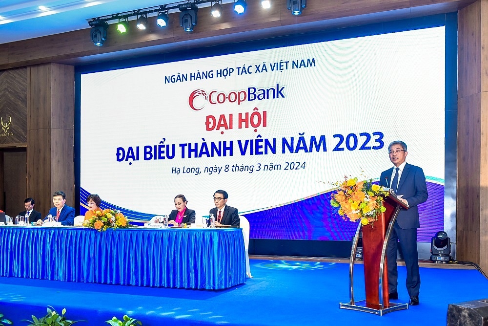 Chủ tịch Hội đồng quản trị Co-opBank Nguyễn Quốc Cường phát biểu tại Hội nghị