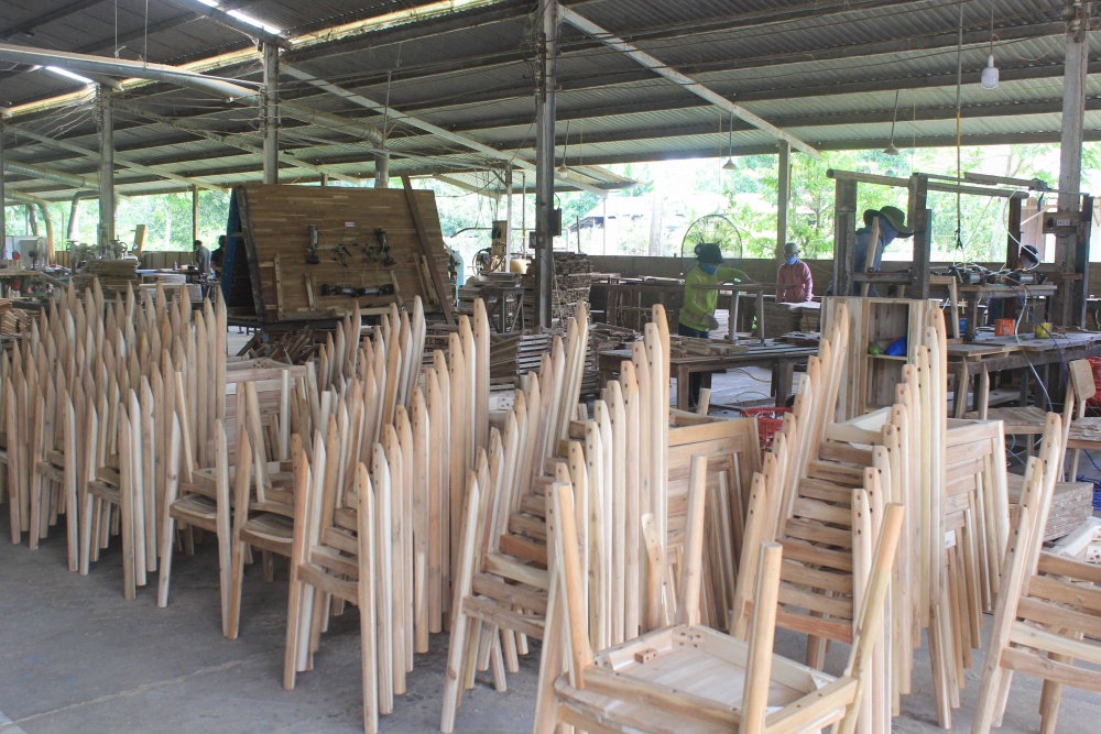chứng chỉ rừng bền vững (FSC) một trong những 'hành trang' quan trọng để các doanh nghiệp xuất khẩu gỗ vượt qua khó khăn.