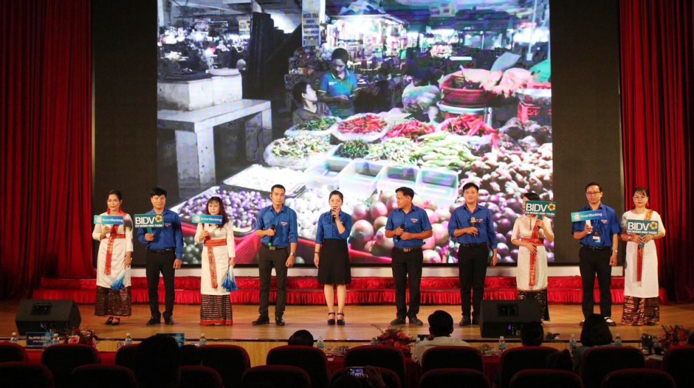 NHNN chi nhánh tỉnh Ninh Thuận phối hợp với Tỉnh đoàn tổ chức cuộc thi ‘Tìm hiểu về Thanh toán không dùng tiền mặt’.
