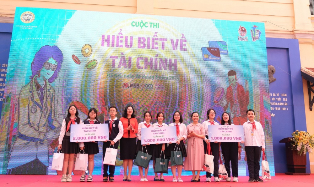 Tạo sân chơi cho học sinh Hà Nội tìm hiểu về lịch sử đồng tiền và hiểu biết về tài chính