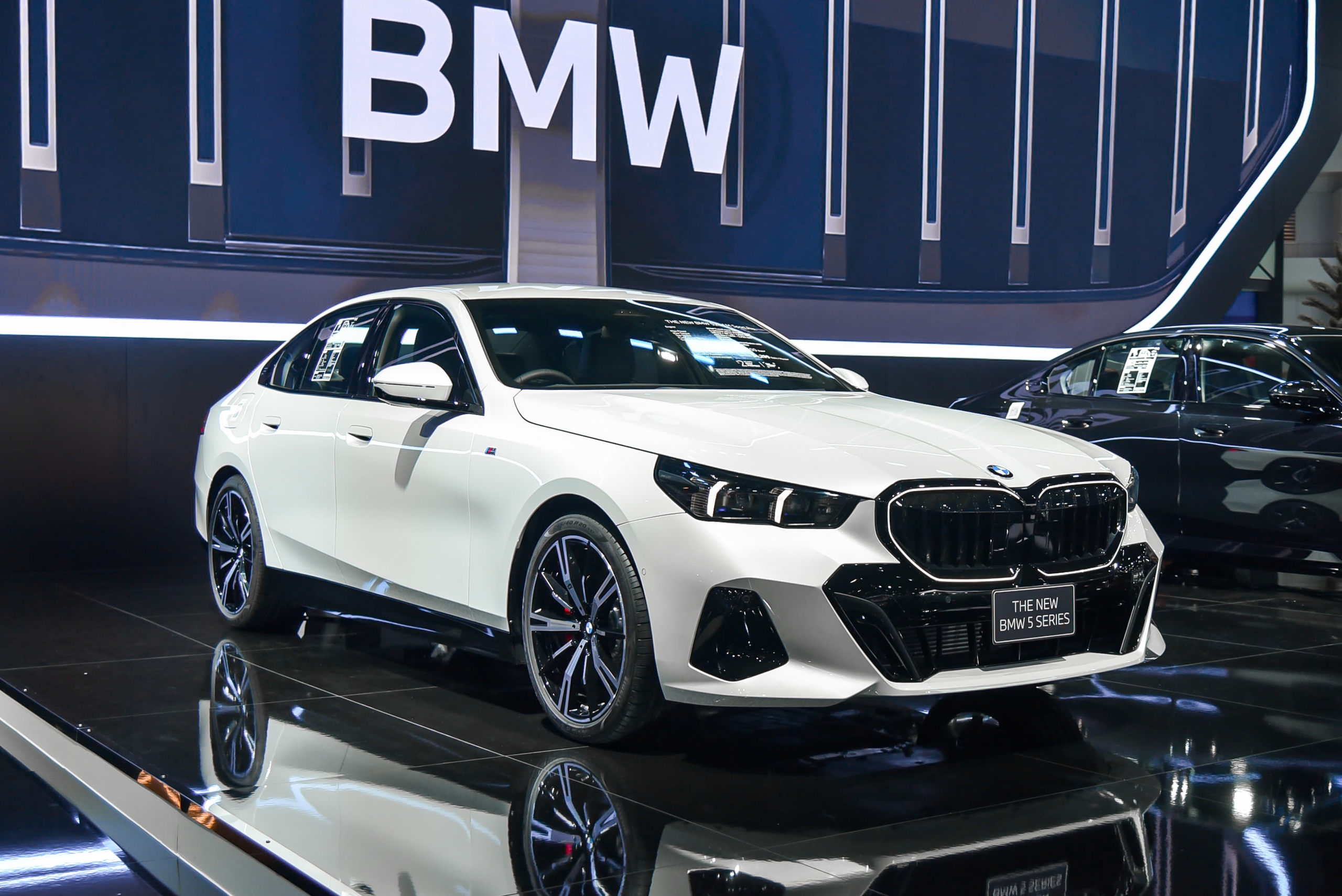 BMW 5-Series 2024 có gì mới?