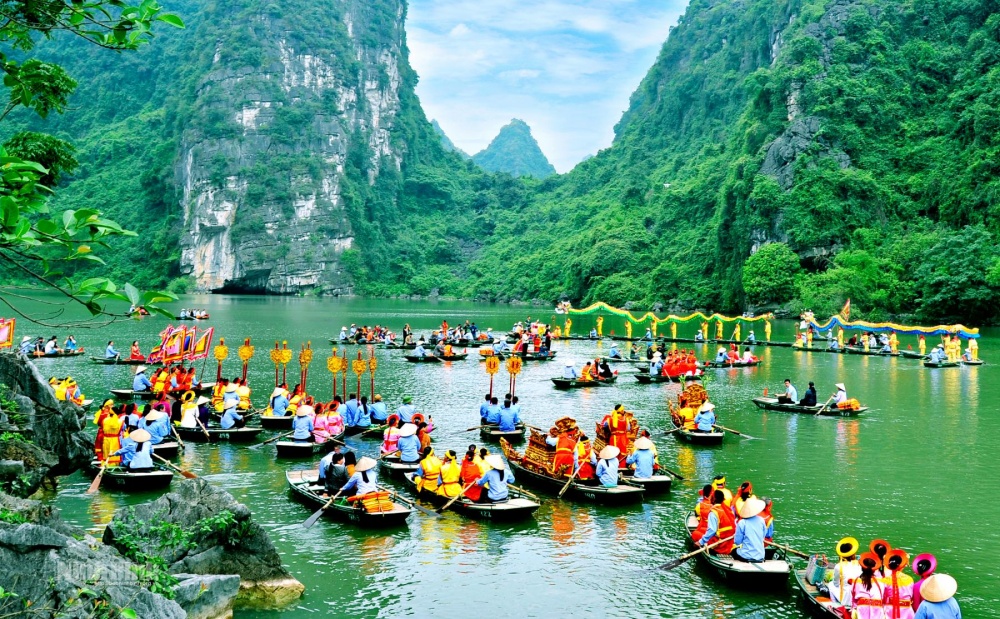Du lịch Ninh Bình thu hút sự chú ý của du khách trong nước và quốc tế