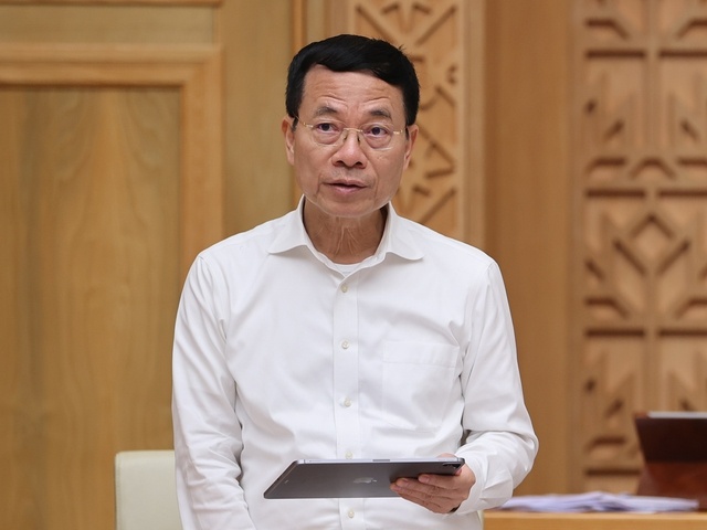 Bộ trưởng Bộ TT&TT Nguyễn Mạnh Hùng phát biểu tại phiên họp - Ảnh: VGP/Nhật Bắc