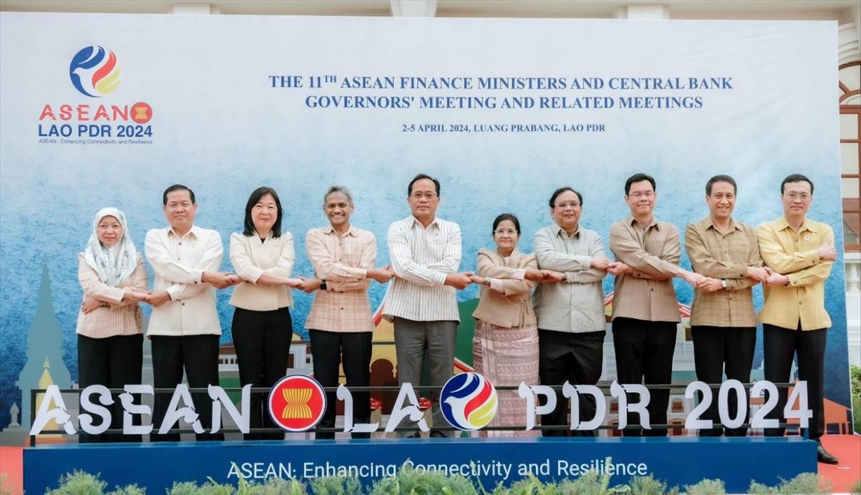 Các lãnh đạo NHTW ASEAN chụp ảnh lưu niệm