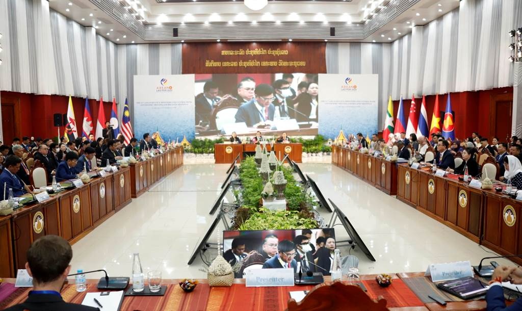 Phó Thống đốc Phạm Quang Dũng tham dự Hội nghị Thống đốc NHTW và Bộ trưởng Tài chính ASEAN với các Hội đồng kinh doanh và Phiên Đối thoại chính sách g