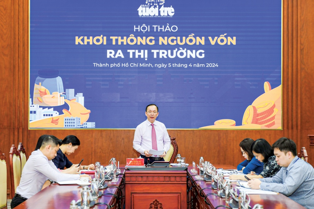 Phó Thống đốc Thường trực NHNN Đào Minh Tú phát biểu tại hội thảo từ đầu cầu Hà Nội
