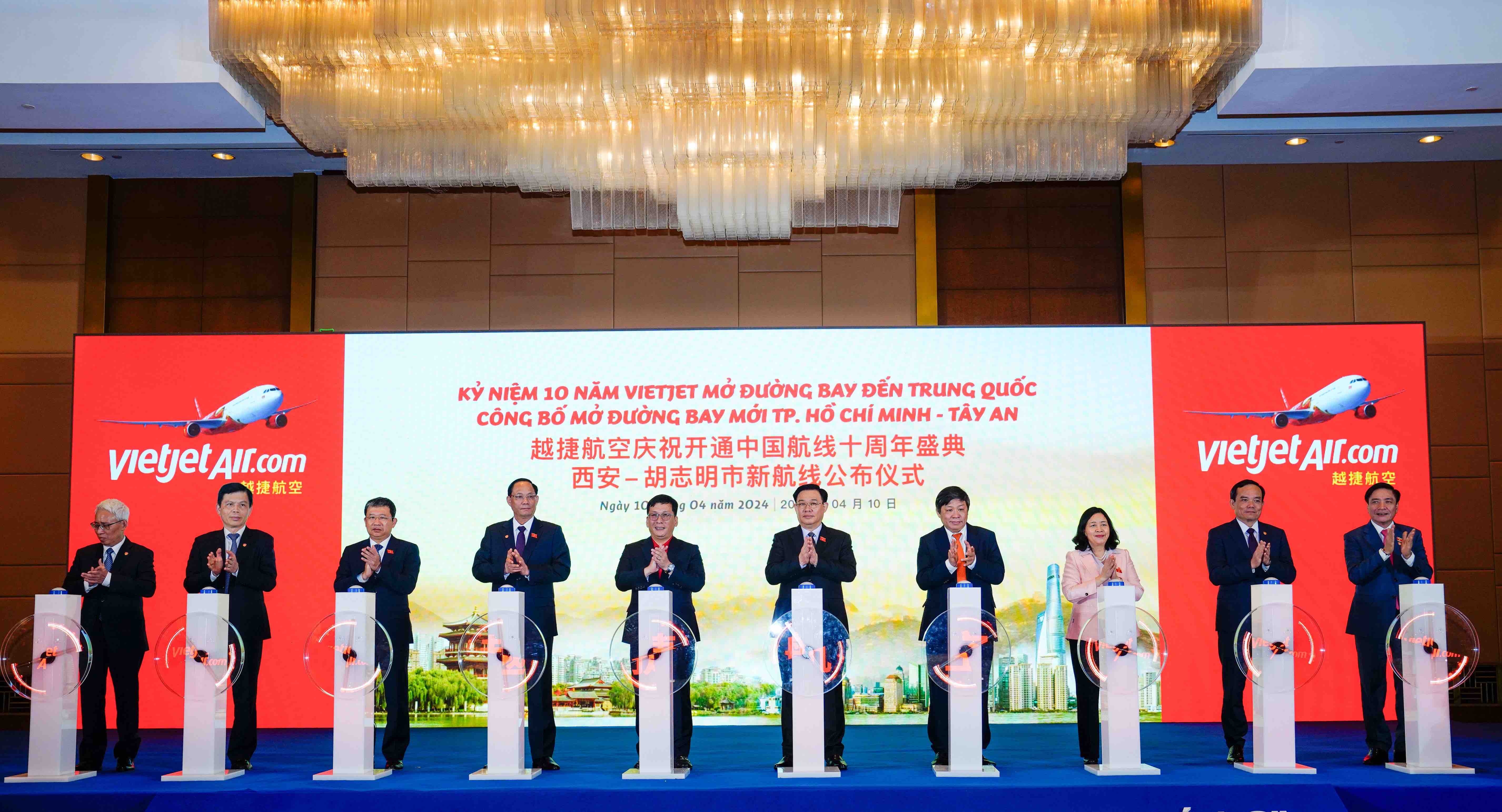 Nghi thức công bố đường bay mới TP. Hồ Chí Minh - Tây An (Trung Quốc) của Vietjet