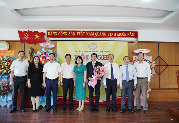 Công bố Quyết định bổ nhiệm Giám đốc Ngân hàng Nhà nước chi nhánh Bình Thuận