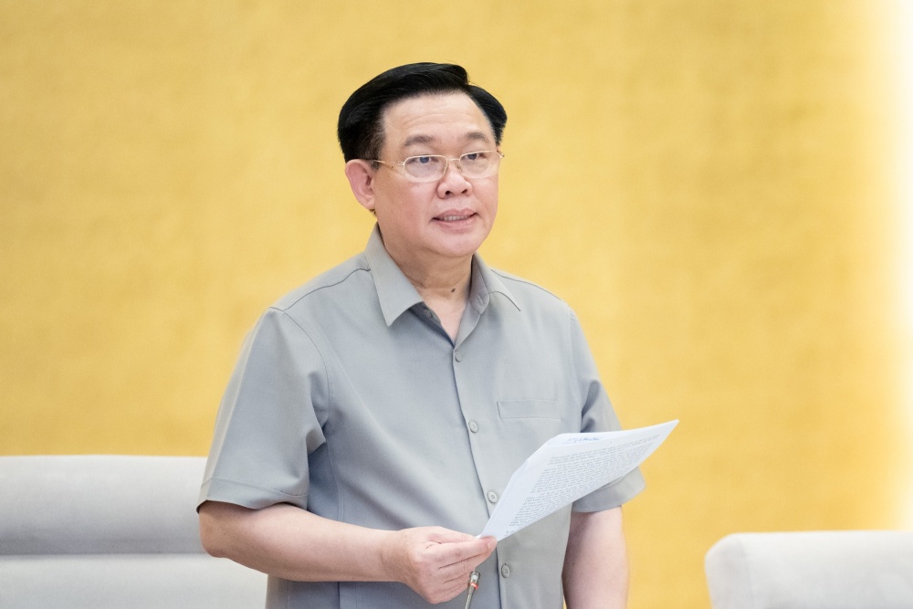 Miễn nhiệm chức vụ Chủ tịch Quốc hội và nhiều chức danh khác với ông Vương Đình Huệ