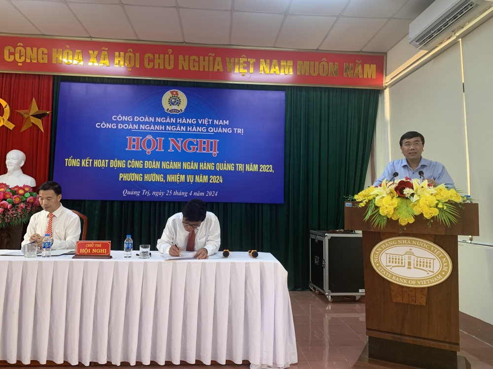 Đ/c Nguyễn Đức Đồng, Giám đốc NHNN Quảng Trị phát biểu chỉ đạo Hội nghị