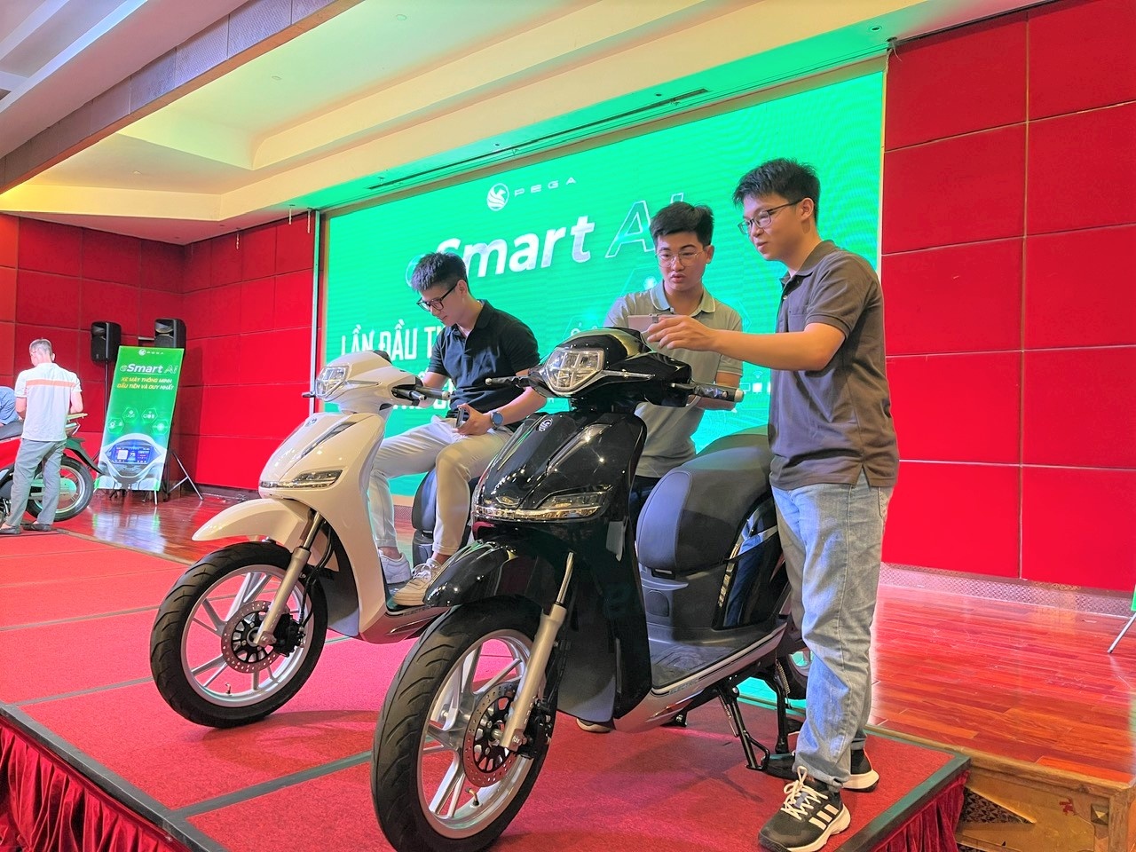 Pega Việt Nam ra mắt xe máy điện Pega eSmart AI