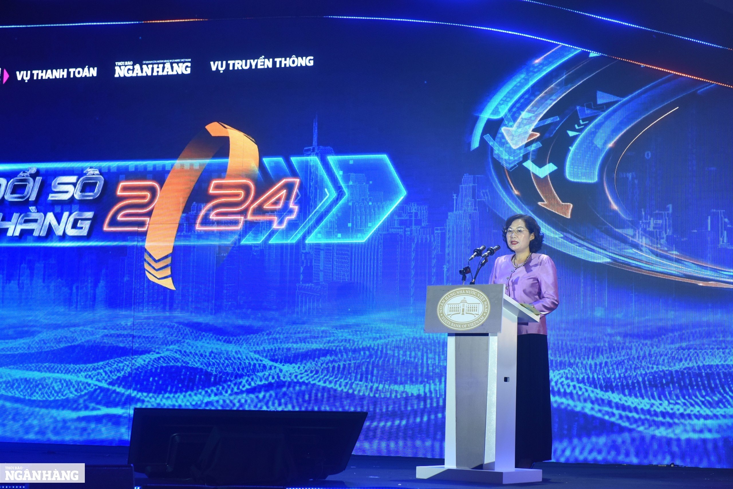 Thống đốc NHNN Nguyễn Thị Hồng: Lấy trải nghiệm khách hàng là thước đo của chuyển đổi số ngành Ngân hàng