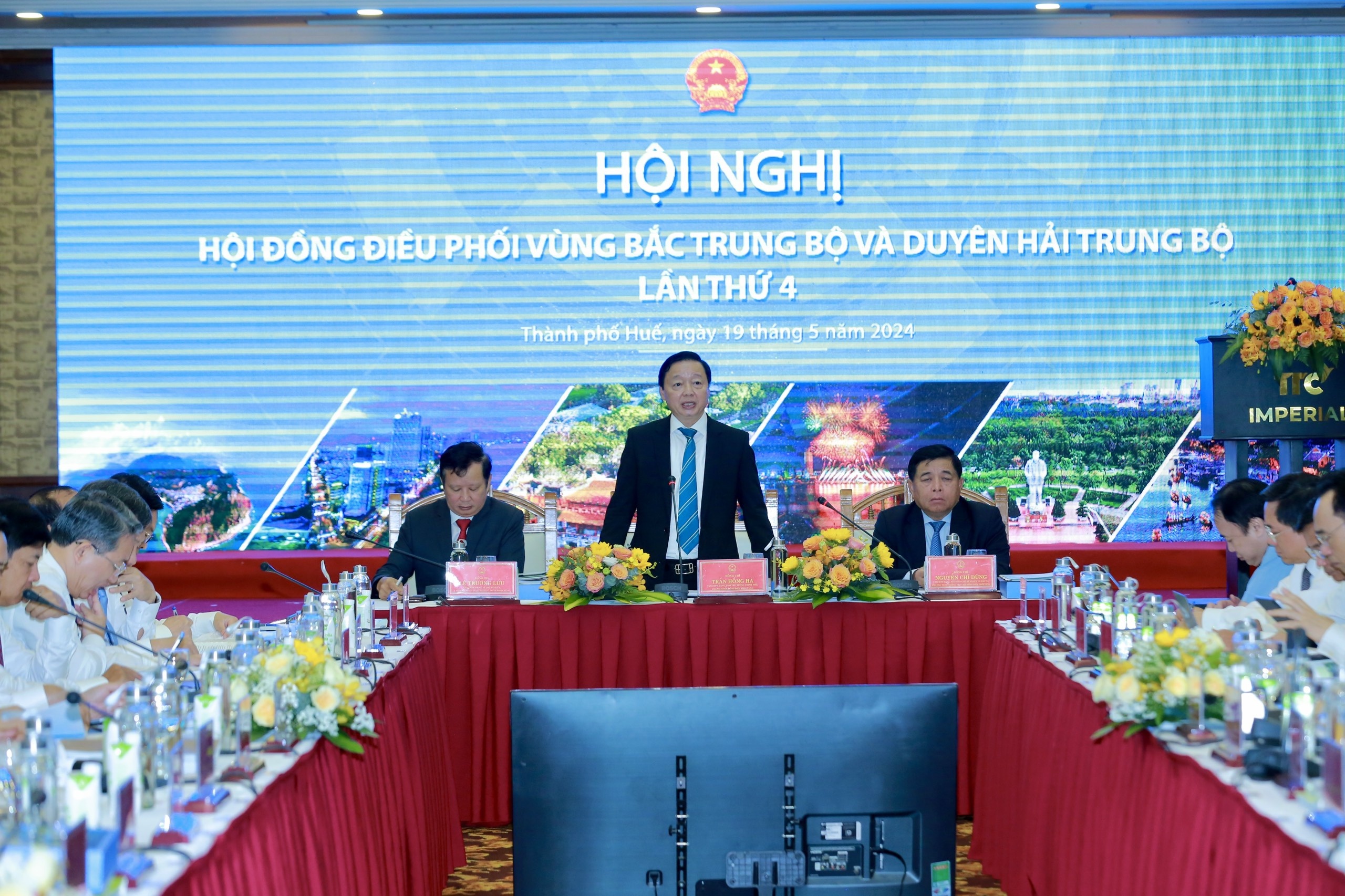 Phó Thủ tướng Trần Hồng Hà chủ trì Hội nghị