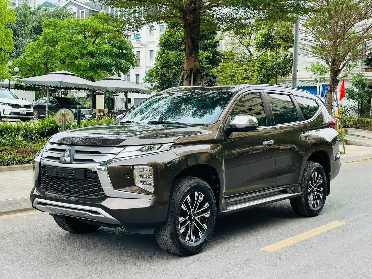 Giá Mitsubishi Pajero Sport giảm sâu