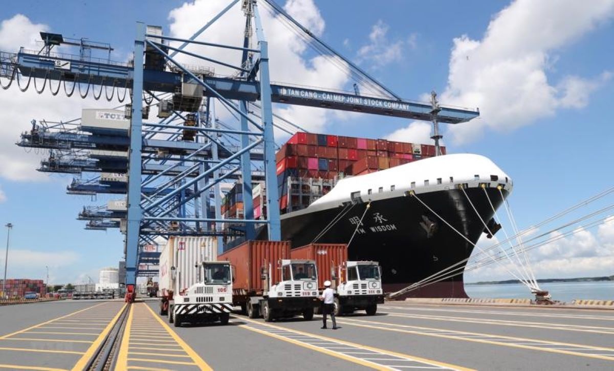 Xuất khẩu phục hồi khiến giá cổ phiếu logistics tăng vọt