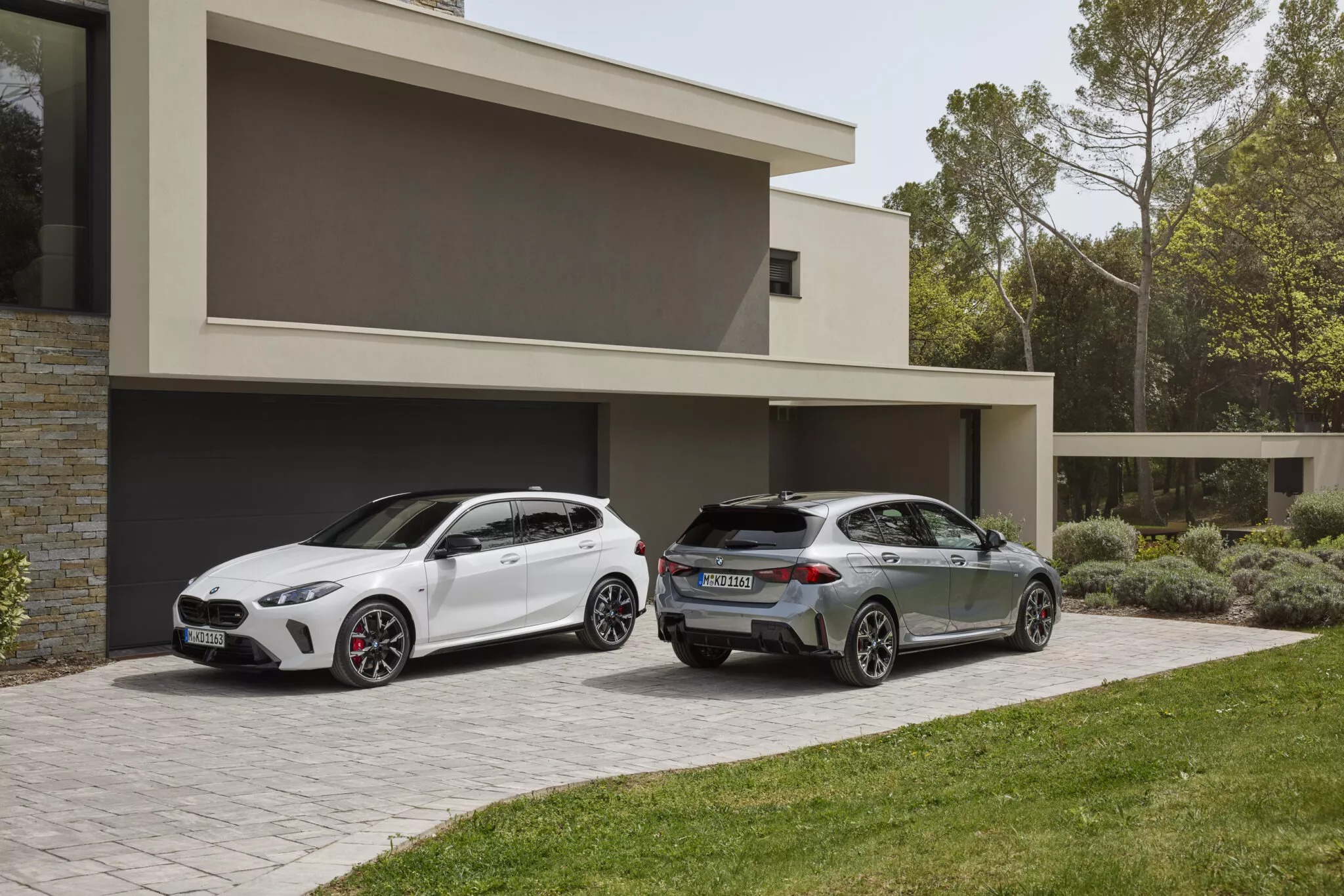 BMW 1-Series 2025 ra mắt: Thay đổi nhẹ nhàng, nội thất xịn không kém nhóm trên, giá dự kiến hút khách ở cả phân khúc xe sang lẫn phổ thông- Ảnh 5.