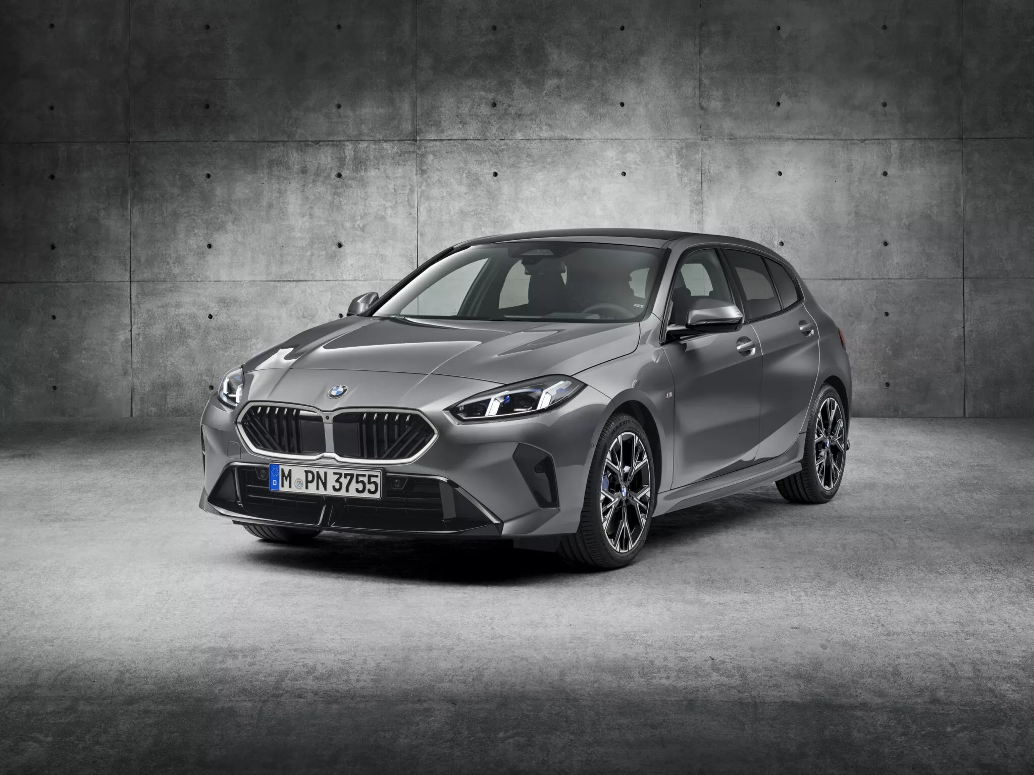 BMW 1-Series 2025 ra mắt: Thay đổi nhẹ nhàng, nội thất xịn không kém nhóm trên, giá dự kiến hút khách ở cả phân khúc xe sang lẫn phổ thông- Ảnh 16.