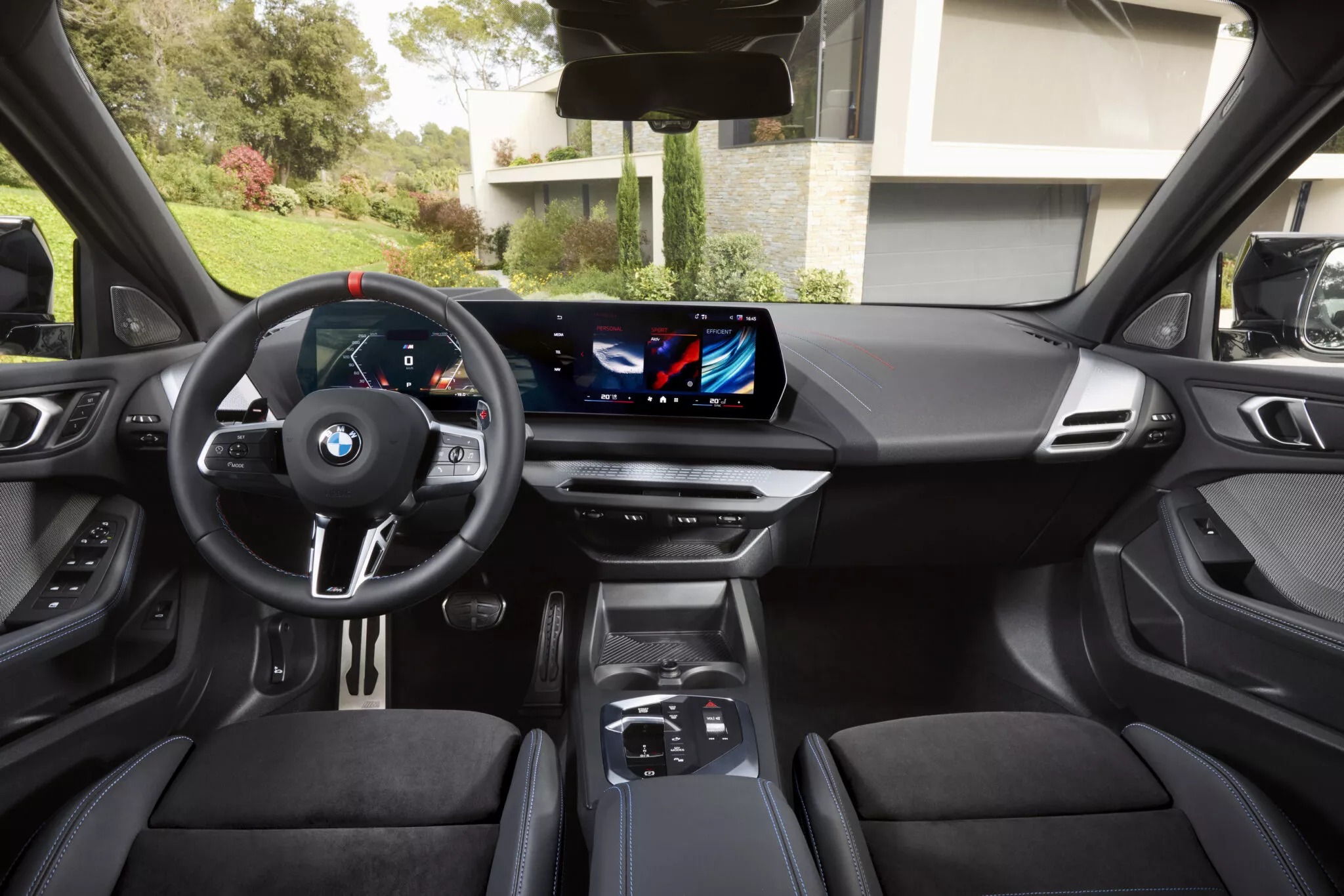 BMW 1-Series 2025 ra mắt: Thay đổi nhẹ nhàng, nội thất xịn không kém nhóm trên, giá dự kiến hút khách ở cả phân khúc xe sang lẫn phổ thông- Ảnh 4.