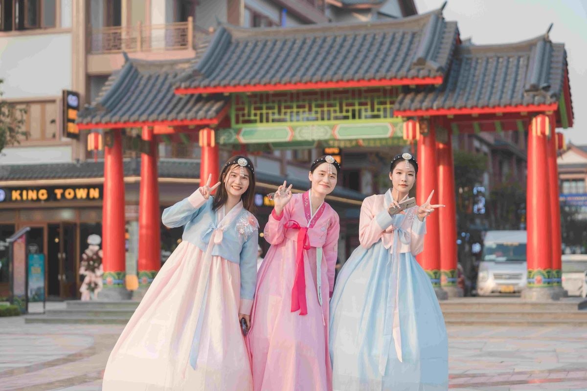 Mặc Hanbok check-in đã trở thành “đặc sản” khi đến với K-Town