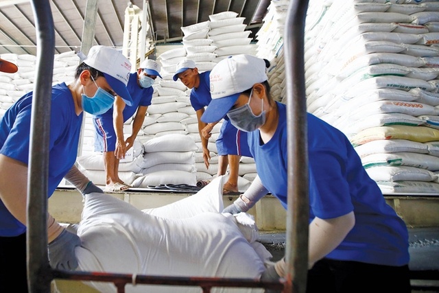 Xuất khẩu gạo đạt kim ngạch gần 2,7 tỷ USD