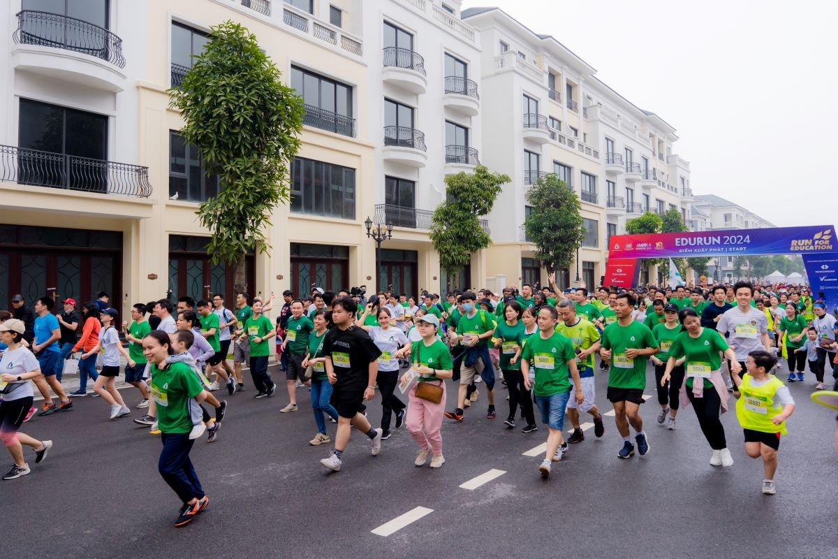 Giải chạy trong khuôn khổ “Ngày hội Xanh 2024” do có sự tham gia của hàng ngàn cư dân Vinhomes