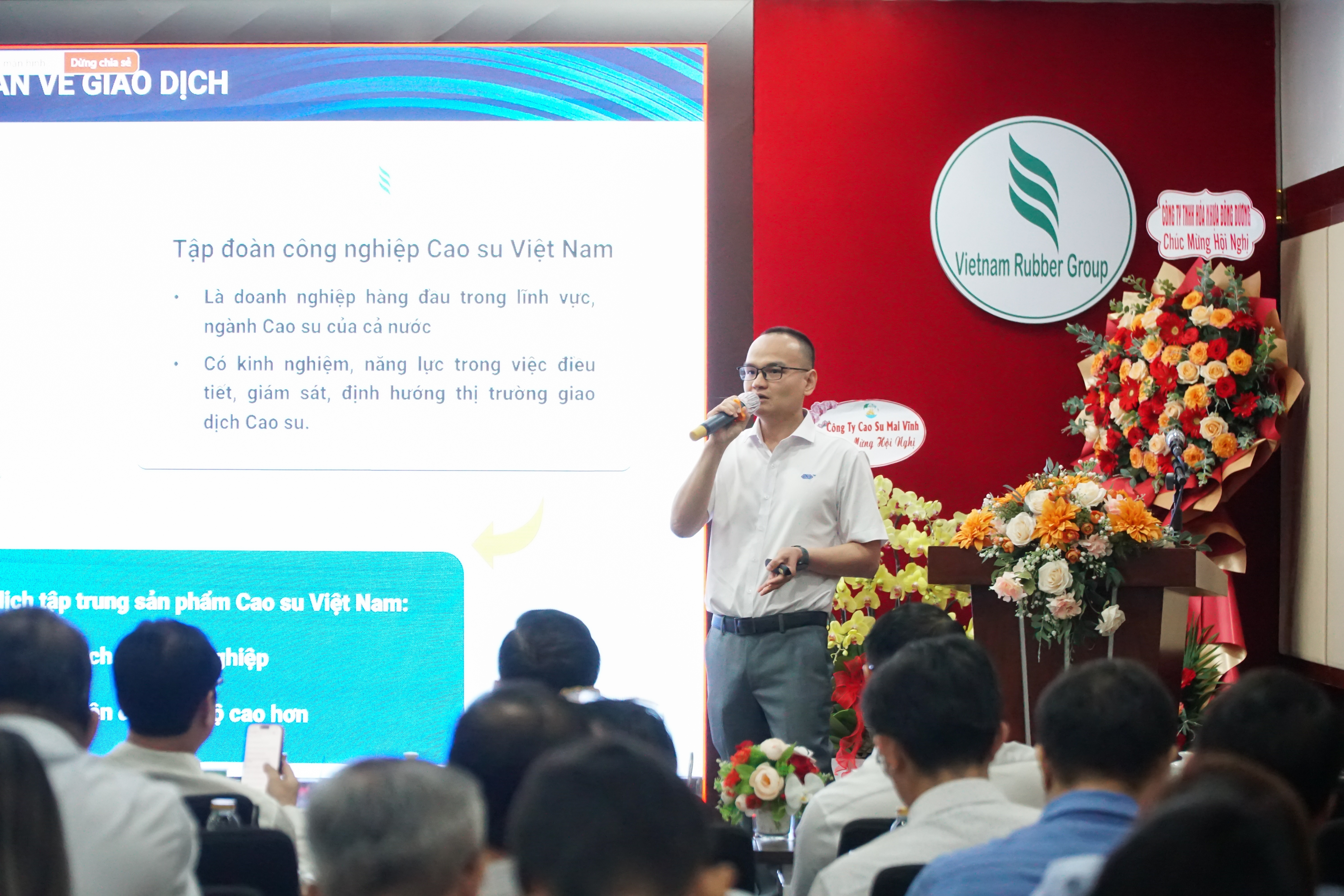 Ông Dương Đức Quang, Phó Tổng giám đốc MXV giới thiệu Sàn Giao dịch Cao su