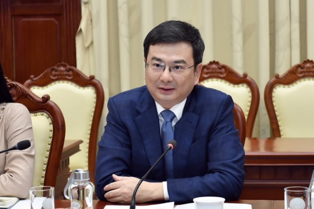 Phó Thống đốc Phạm Thanh Hà tiếp Chủ tịch Tập đoàn Standard Chartered