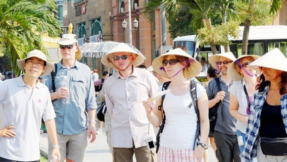 Việt Nam đón 8,8 triệu lượt khách quốc tế trong 6 tháng đầu năm 2024