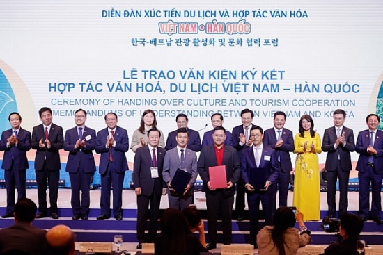 Phó Thống đốc Phạm Thanh Hà tham dự sự kiện tại Hàn Quốc