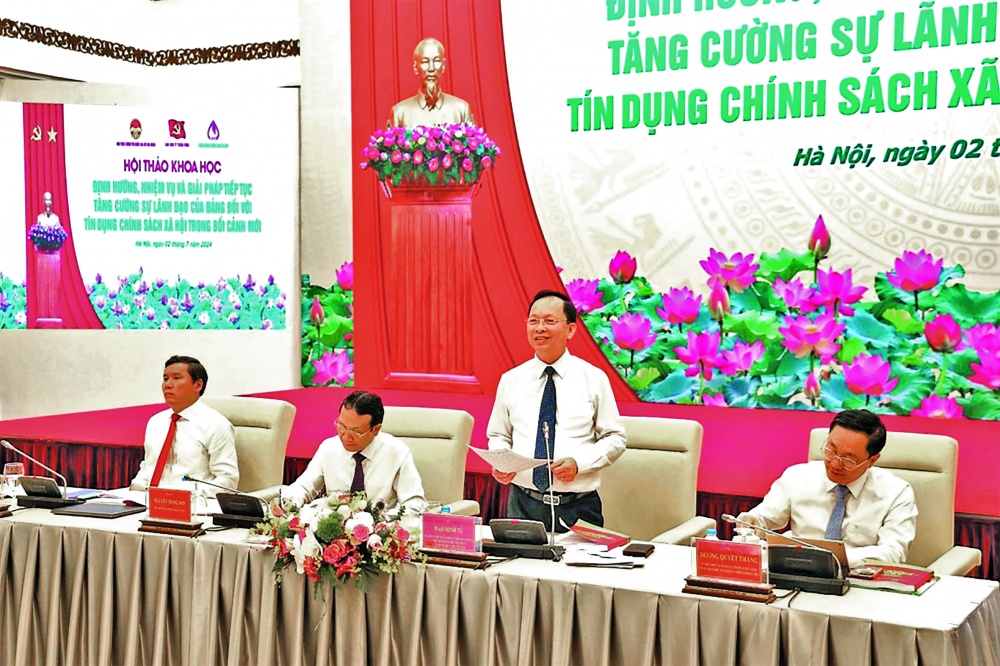 Phó Thống đốc Thường trực Ngân hàng Nhà nước Việt Nam Đào Minh Tú , Ủy viên HĐQT NHCSXH phát biểu tại hội thảo