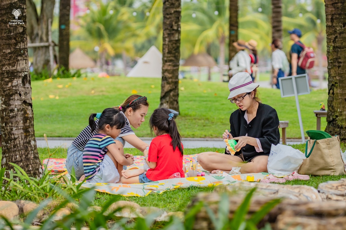 Vinhomes Grand Park có nhiều công viên, là nơi vui chơi giải trí yêu thích của các gia đình và trẻ nhỏ