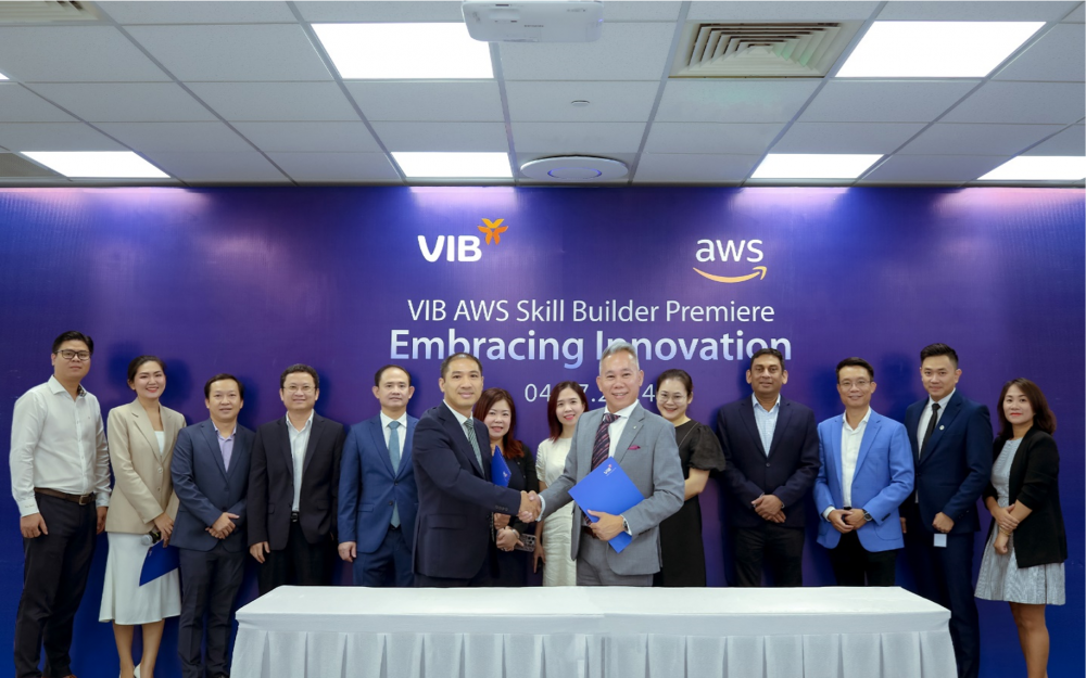 Ngân hàng đầu tiên của Việt Nam triển khai AWS Skill Builder, nâng cao năng lực điện toán đám mây