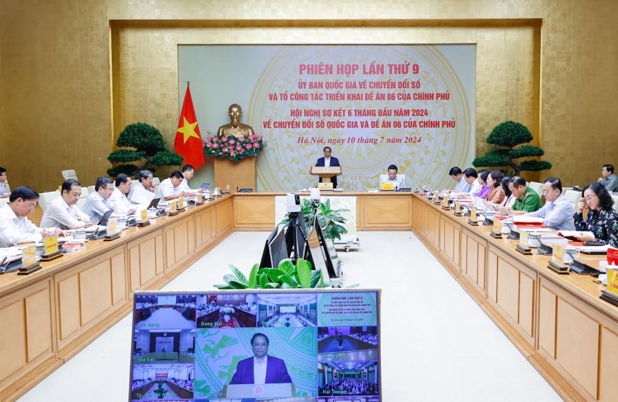 Thủ tướng Phạm Minh Chính: Chỉ bàn làm, không bàn lùi để thúc đẩy mạnh mẽ động lực chuyển đổi số- Ảnh 3.