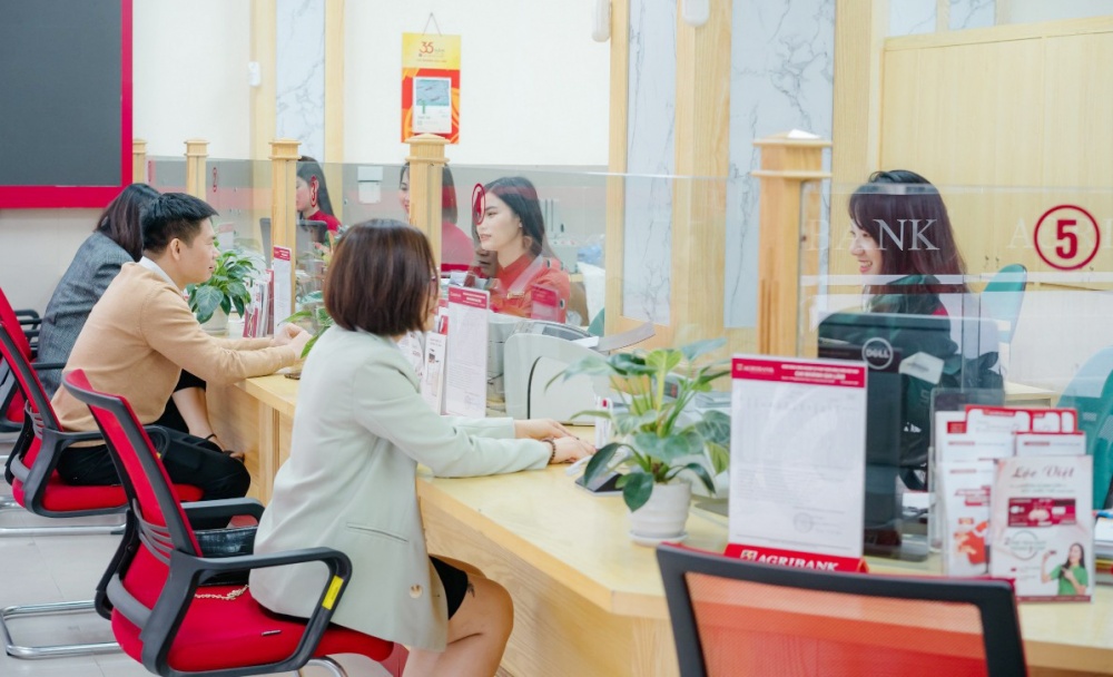 Quảng Nam: Ngân hàng tận tâm hỗ trợ khách hàng xác thực sinh trắc học