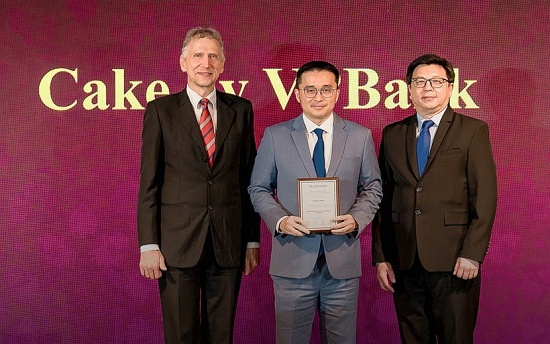 Ngân hàng số Cake nhận giải thưởng Ngân hàng AI tốt nhất của The Asian Banker