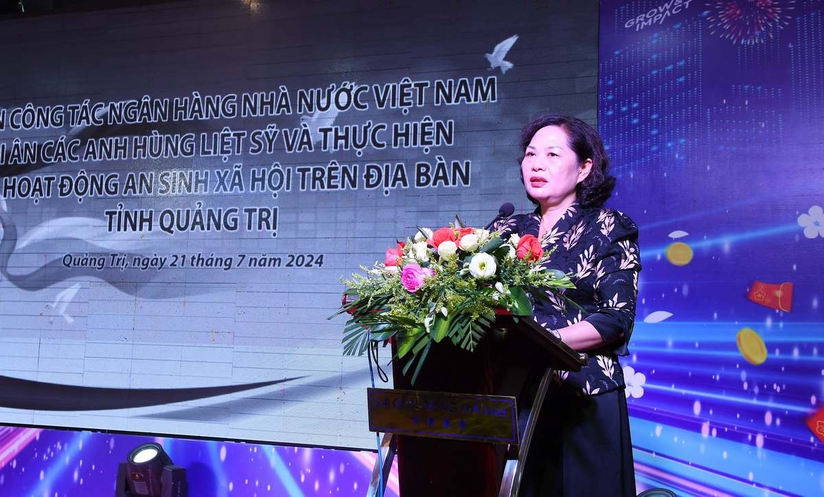 Thống đốc Ngân hàng Nhà nước Việt Nam Nguyễn Thị Hồng phát biểu tại lễ trao kinh phí hỗ trợ tỉnh Quảng Trị xây dựng nhà ở cho người nghèo