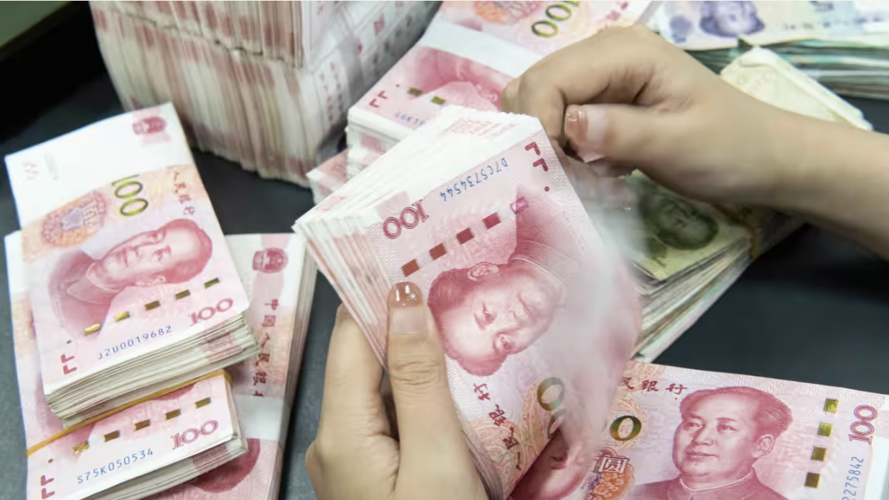 PBoC bất ngờ cắt giảm lãi suất cho vay trung hạn