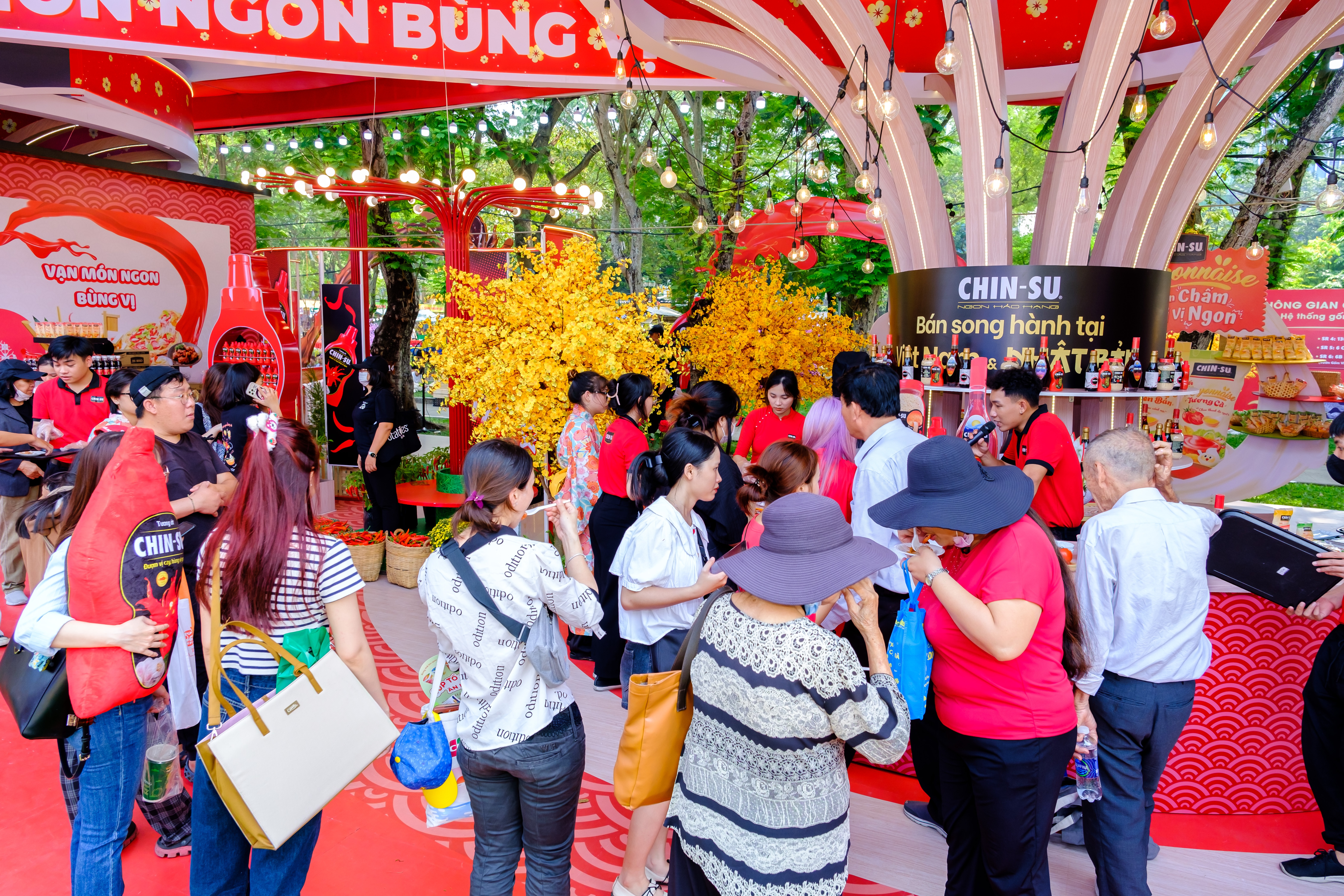 Vietfood & Beverage -  Propack Vietnam 2024 thu hút 900 doanh nghiệp tham gia