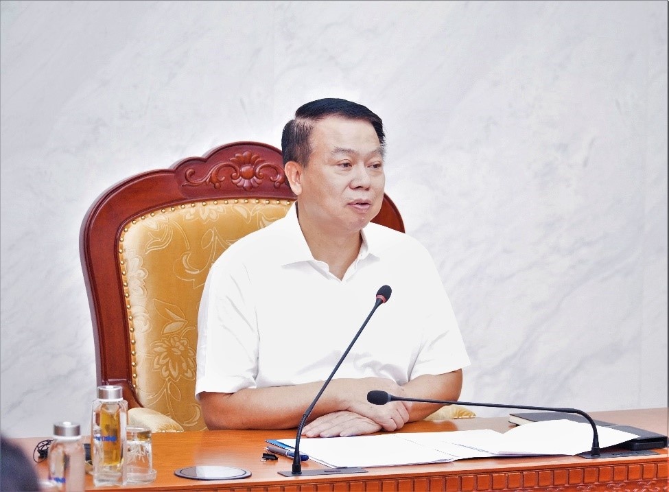Thứ trưởng Bộ Tài chính Nguyễn Đức Chi phát chủ Hội nghị.