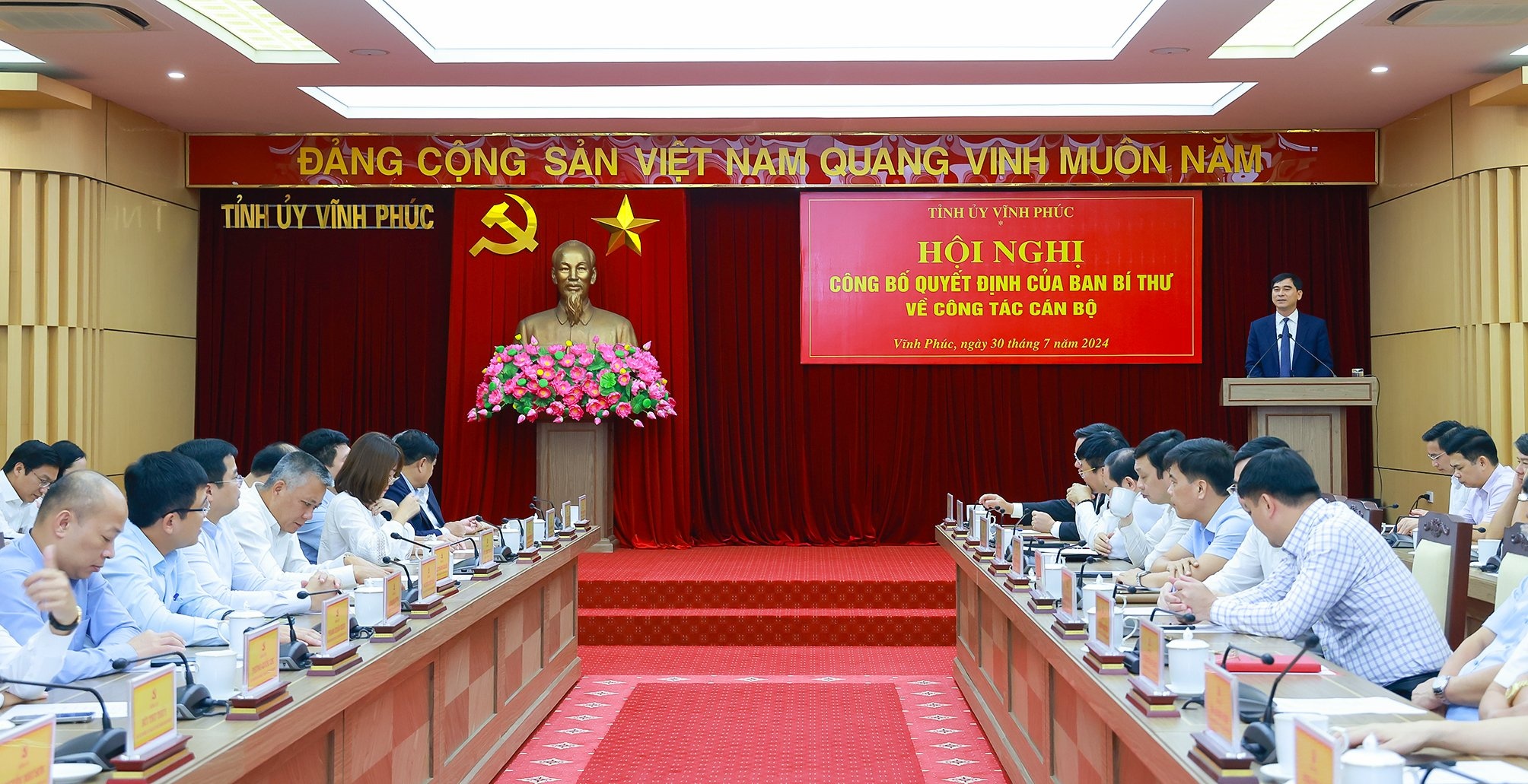 Hội nghị công bố quyết định ông Trần Duy Đông giữ chức Phó Bí thư Tỉnh ủy Vĩnh Phúc nhiệm kỳ 2020-2025
