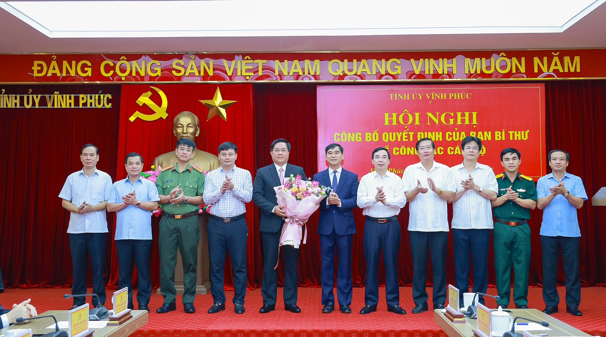 Hội nghị công bố quyết định ông Trần Duy Đông giữ chức Phó Bí thư Tỉnh ủy Vĩnh Phúc nhiệm kỳ 2020-2025