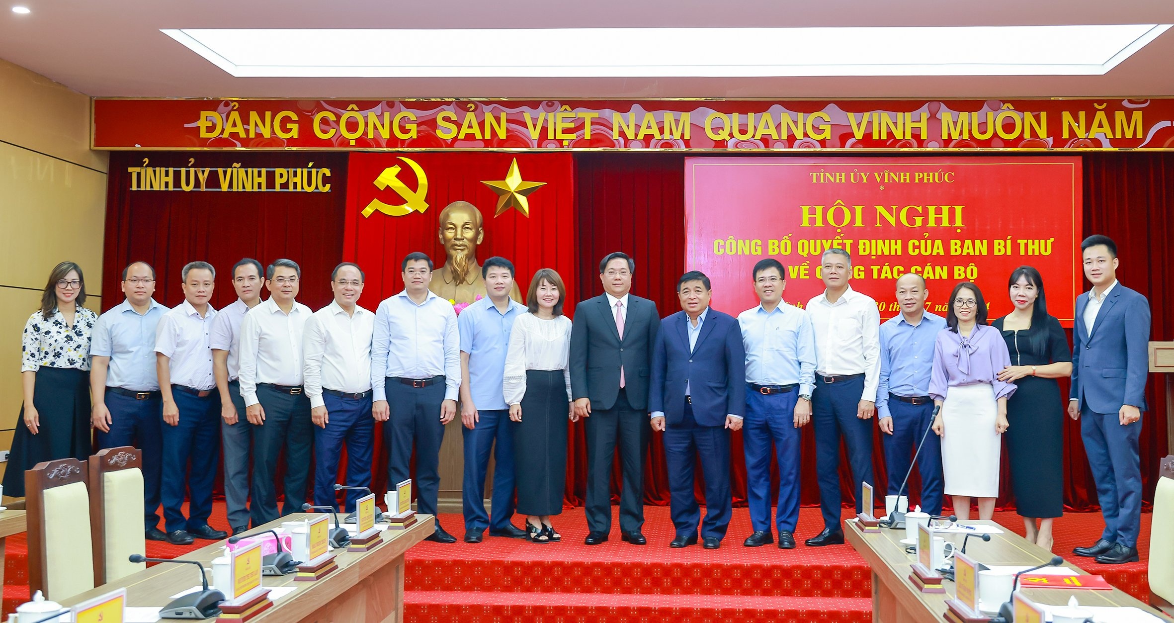 Hội nghị công bố quyết định ông Trần Duy Đông giữ chức Phó Bí thư Tỉnh ủy Vĩnh Phúc nhiệm kỳ 2020-2025