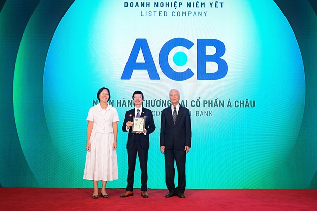 ACB 3 lần liên tiếp nhận giải Top 50 doanh nghiệp phát triển bền vững Việt Nam