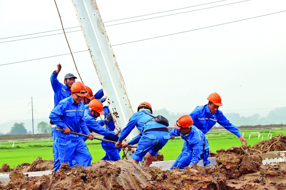 “Vượt nắng, thắng mưa” trên công trường dự án 500 KV mạch 3 Quảng Trạch - Phố Nối