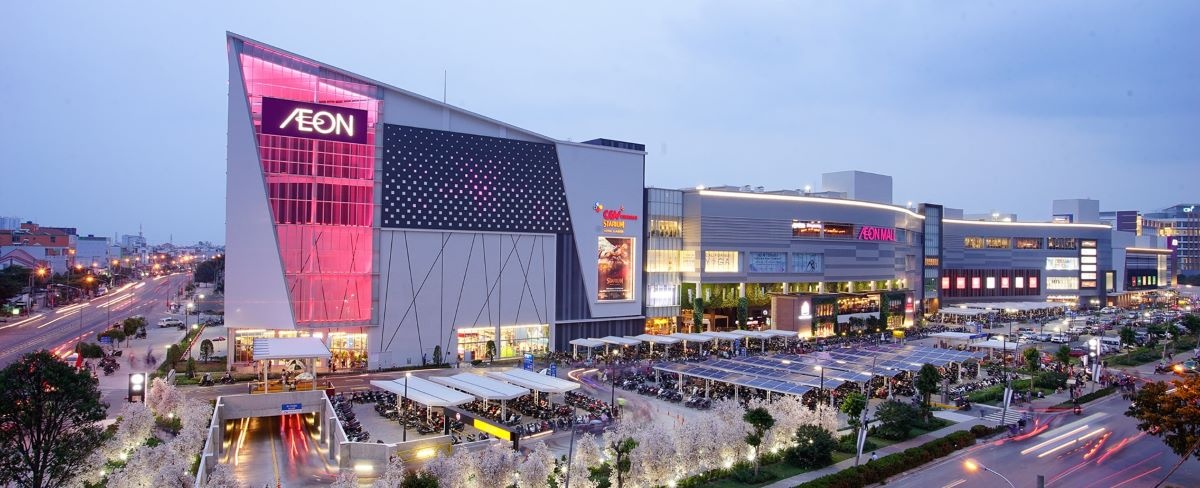 Sân chơi “mega mall" ngày càng sôi động