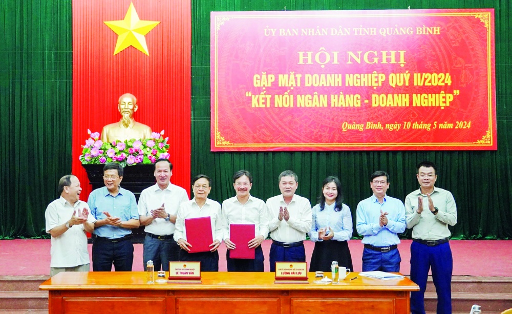 Thông qua các hội nghị kết nối Ngân hàng – Doanh nghiệp, ngành Ngân hàng Quảng Bình luôn đồng hành cùng doanh nghiệp, góp phần  thúc đẩy tăng trưởng kinh tế địa phương