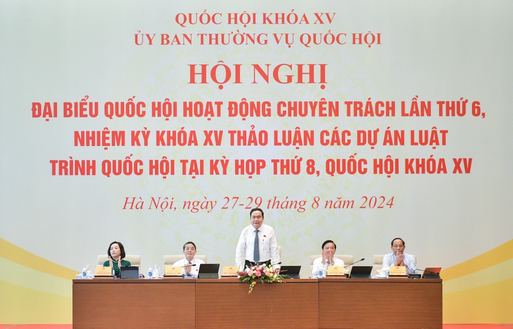 Khai mạc Hội nghị đại biểu Quốc hội hoạt động chuyên trách