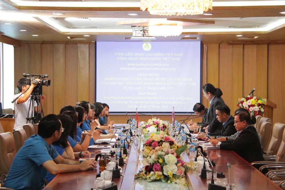 Đoàn đại biểu Công đoàn Ngân hàng Trung ương Lào thăm, làm việc với Công đoàn Ngân hàng Việt Nam