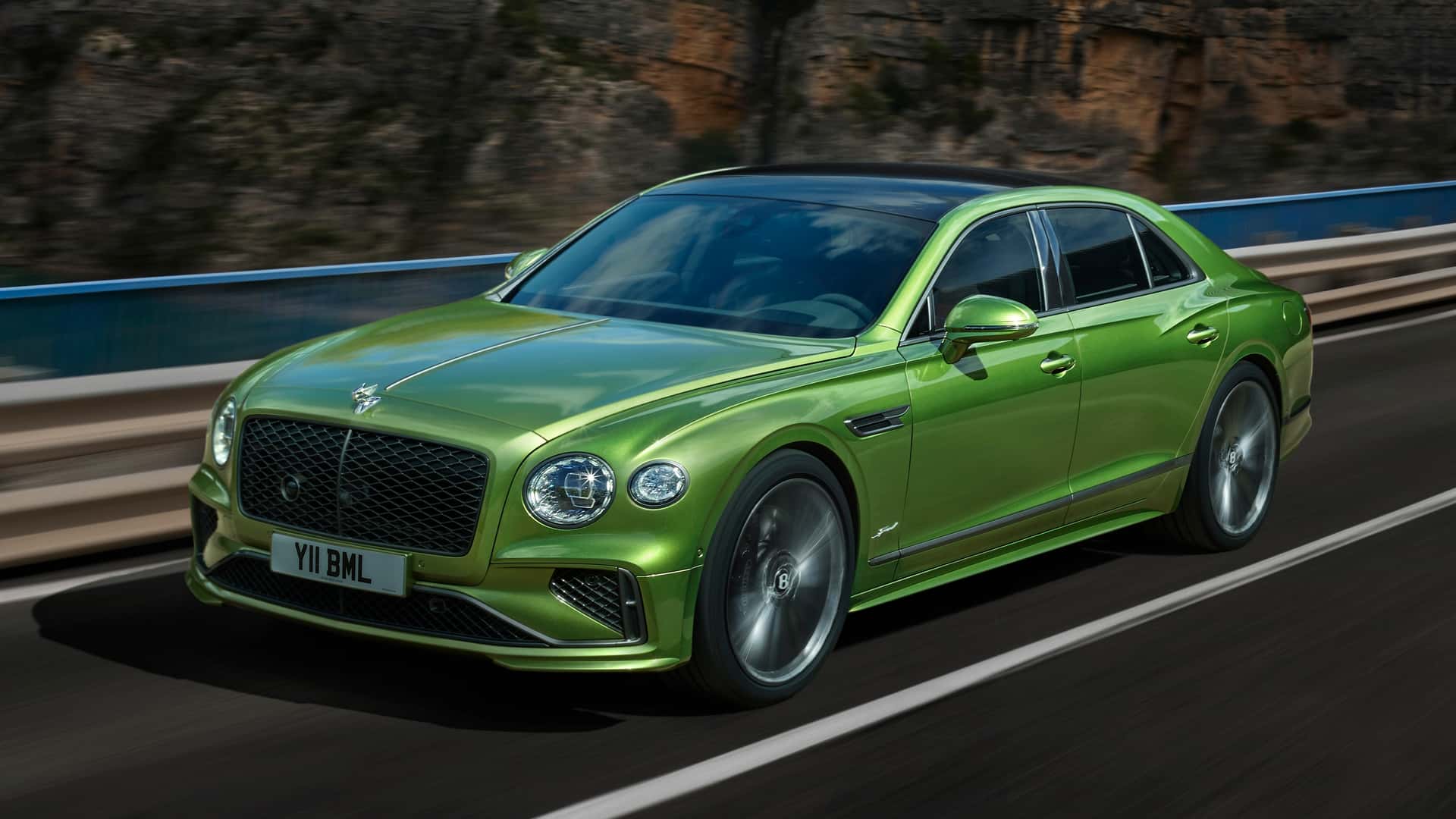 Bentley Flying Spur 2025 ra mắt: Thiết kế ít khác biệt, động cơ V8 hybrid mạnh nhất lịch sử hãng, bán cuối năm 2024- Ảnh 4.