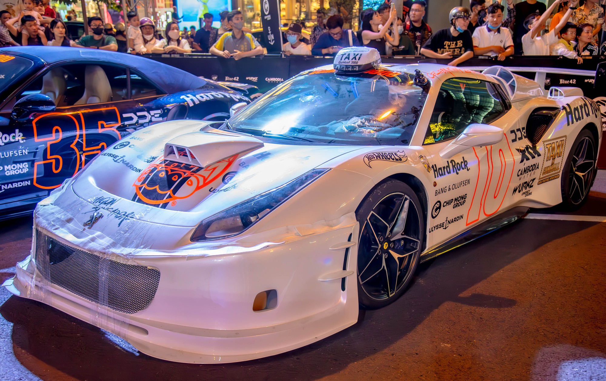 4 xe khủng hút view nhất Gumball 3000